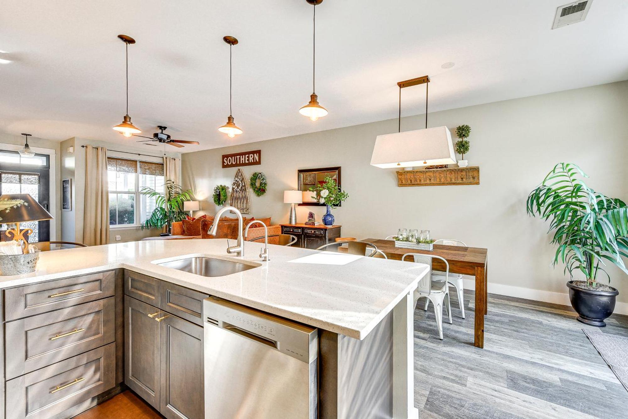 Cheerful Bluffton Townhome 1 Mi To Old Town! Exterior photo